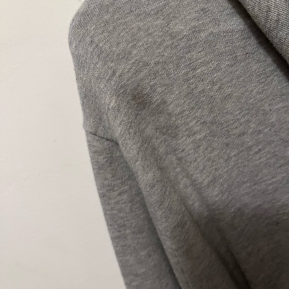 Reebok Heather Gray Sweatshirt - Picture 4 of 6